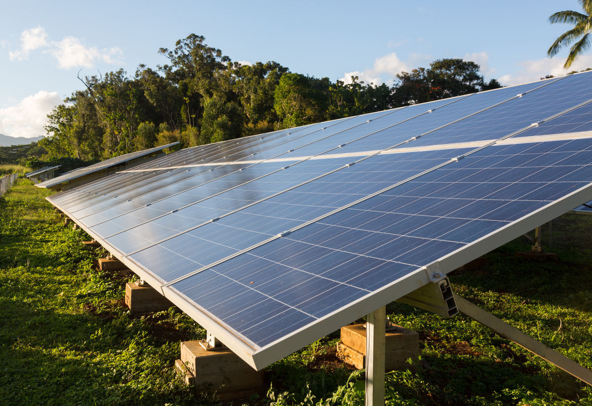 Large solar power installation in tropics